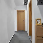 Luxury 2bd By The Sea Garden Entrance By Flat Mаnager Apartman